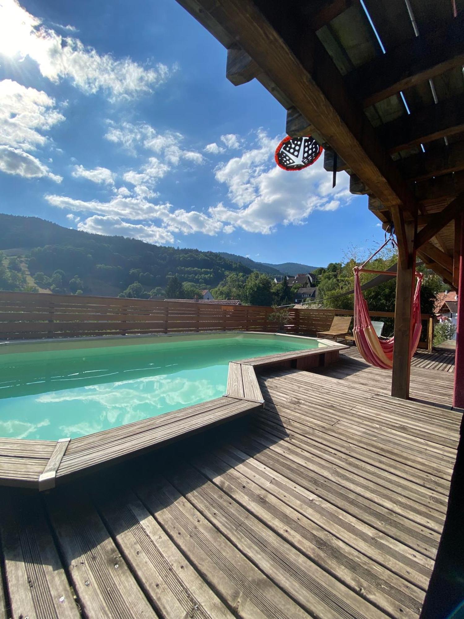 Grande Maison Bi-familiale, Belle Vue, Piscine Fréland