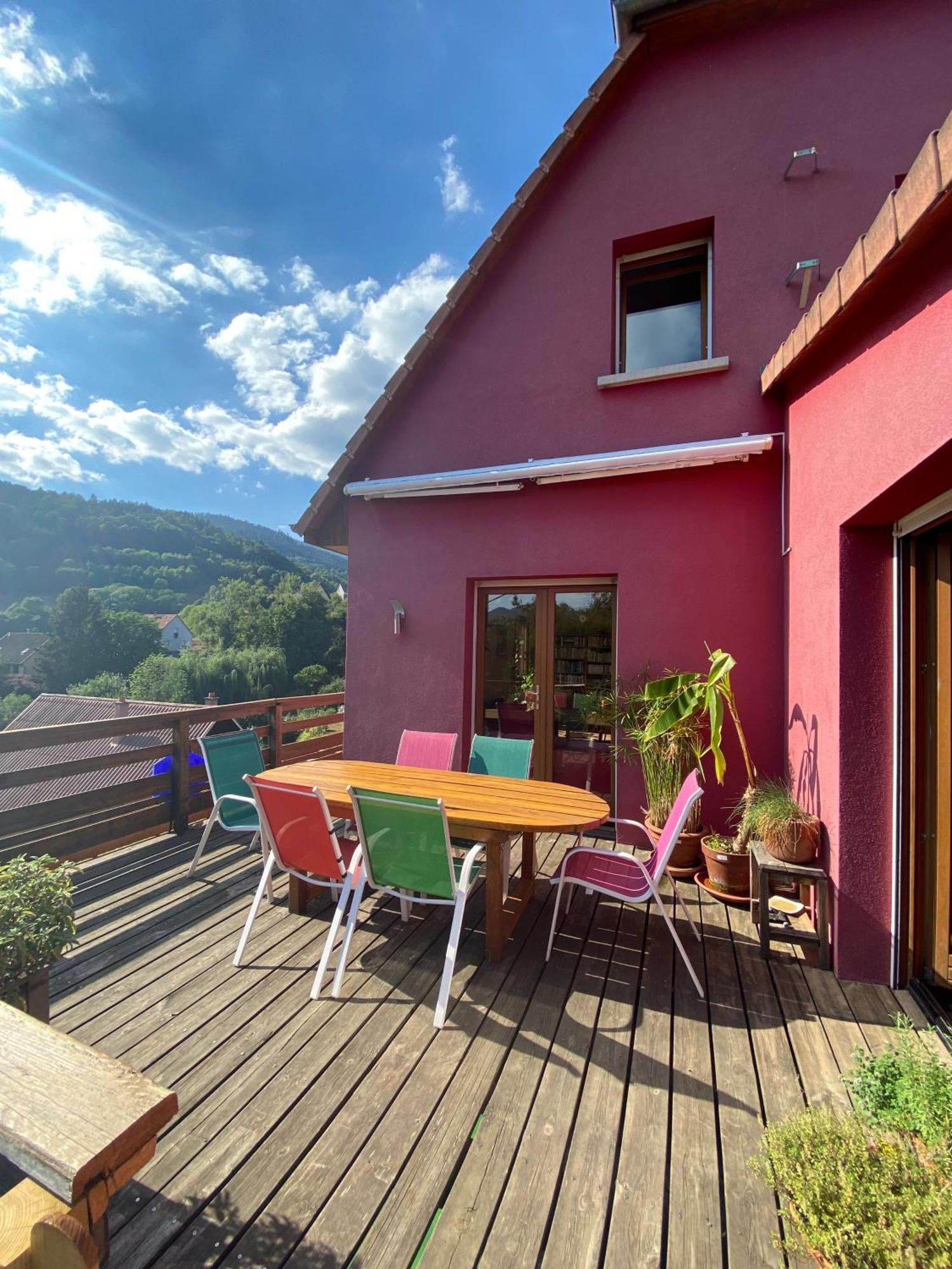 Grande Maison Bi-familiale, Belle Vue, Piscine Hébergement de vacances *